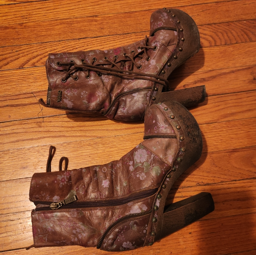 Gothic woman boots
